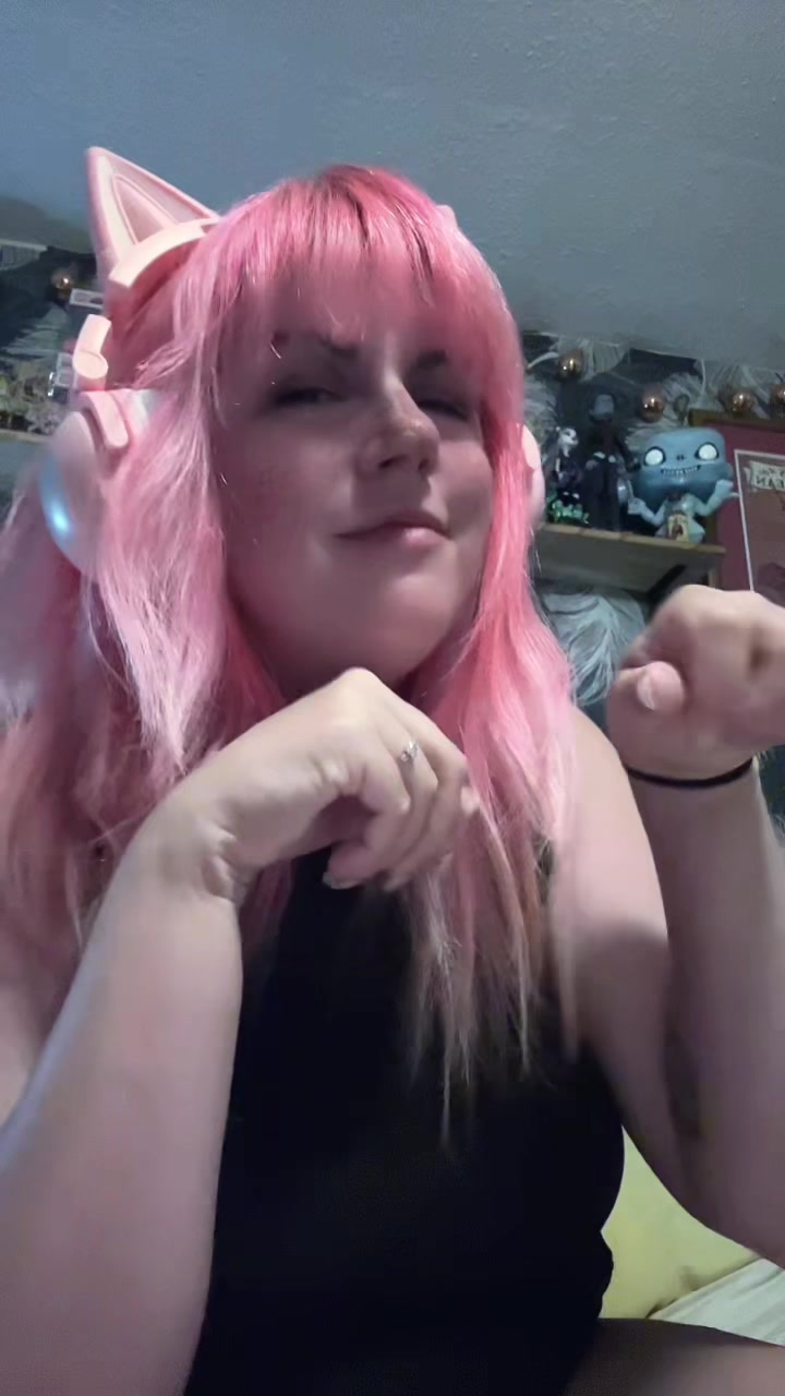 @momoneko666