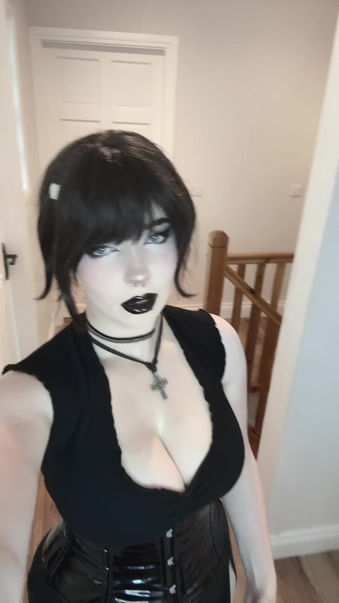 @Cutiegothxo