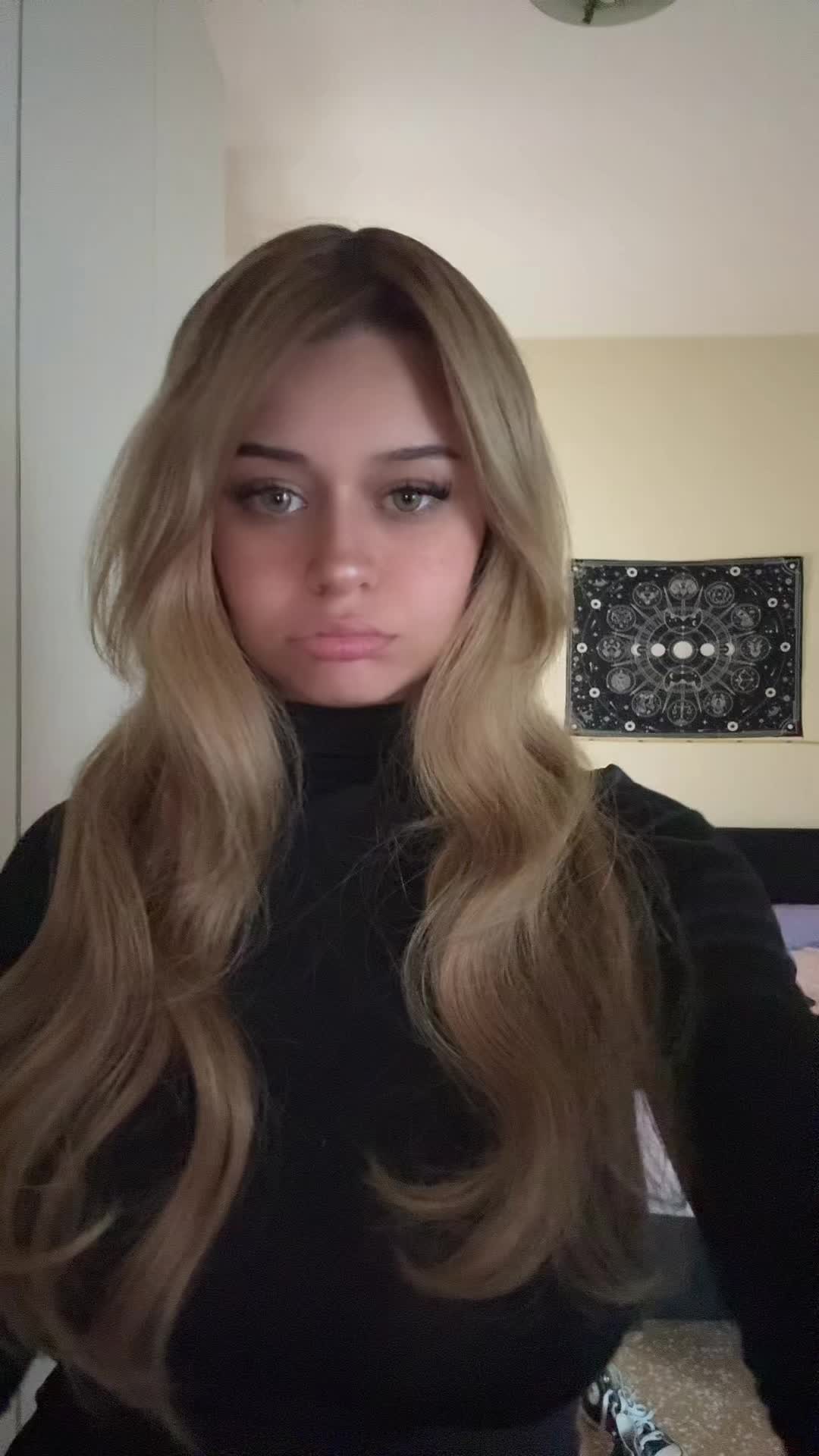@𝐿𝑜𝑙𝑖𝑡𝑎