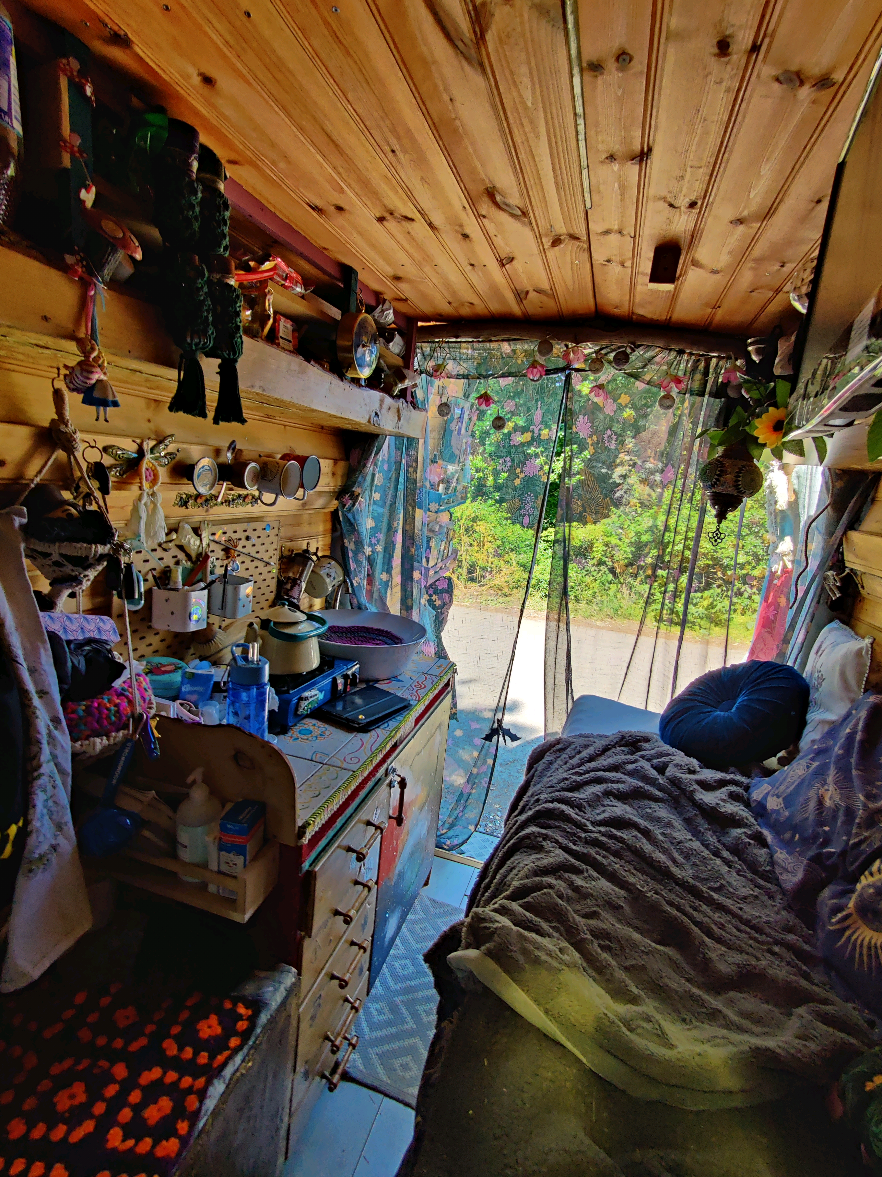 @starfl0wer_vanlife
