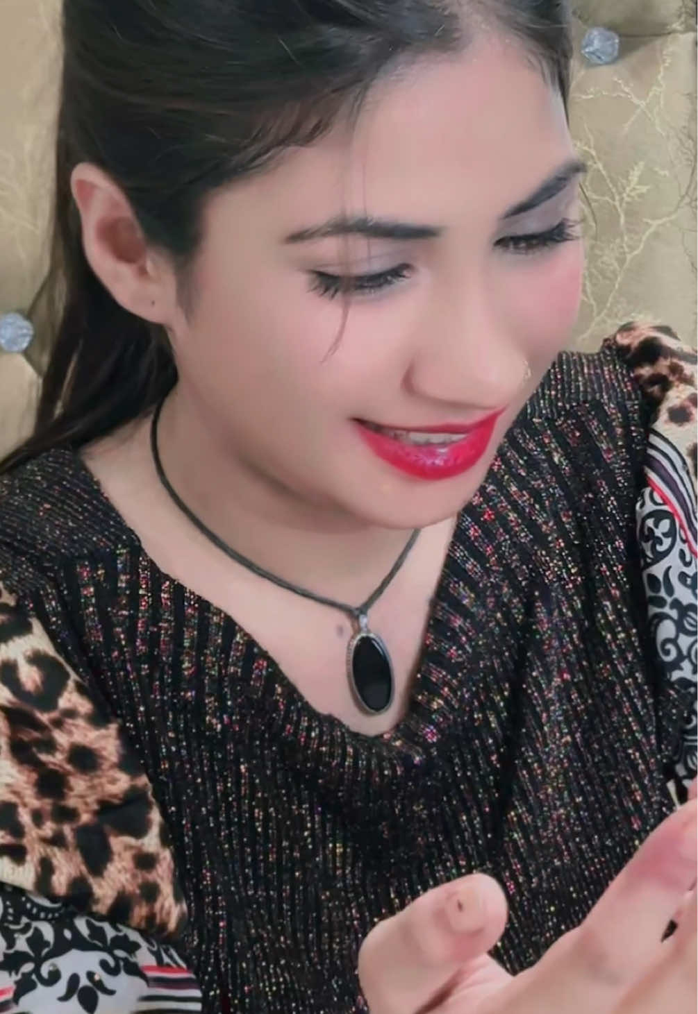 @Mahii_💔_Khan