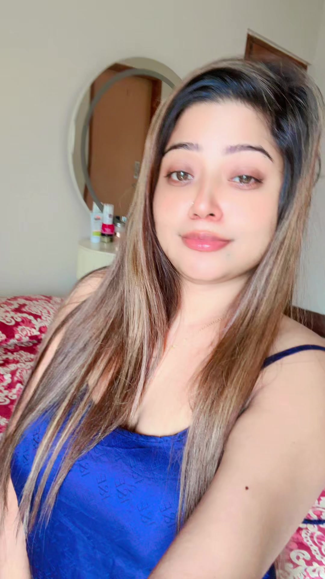 @Adhora