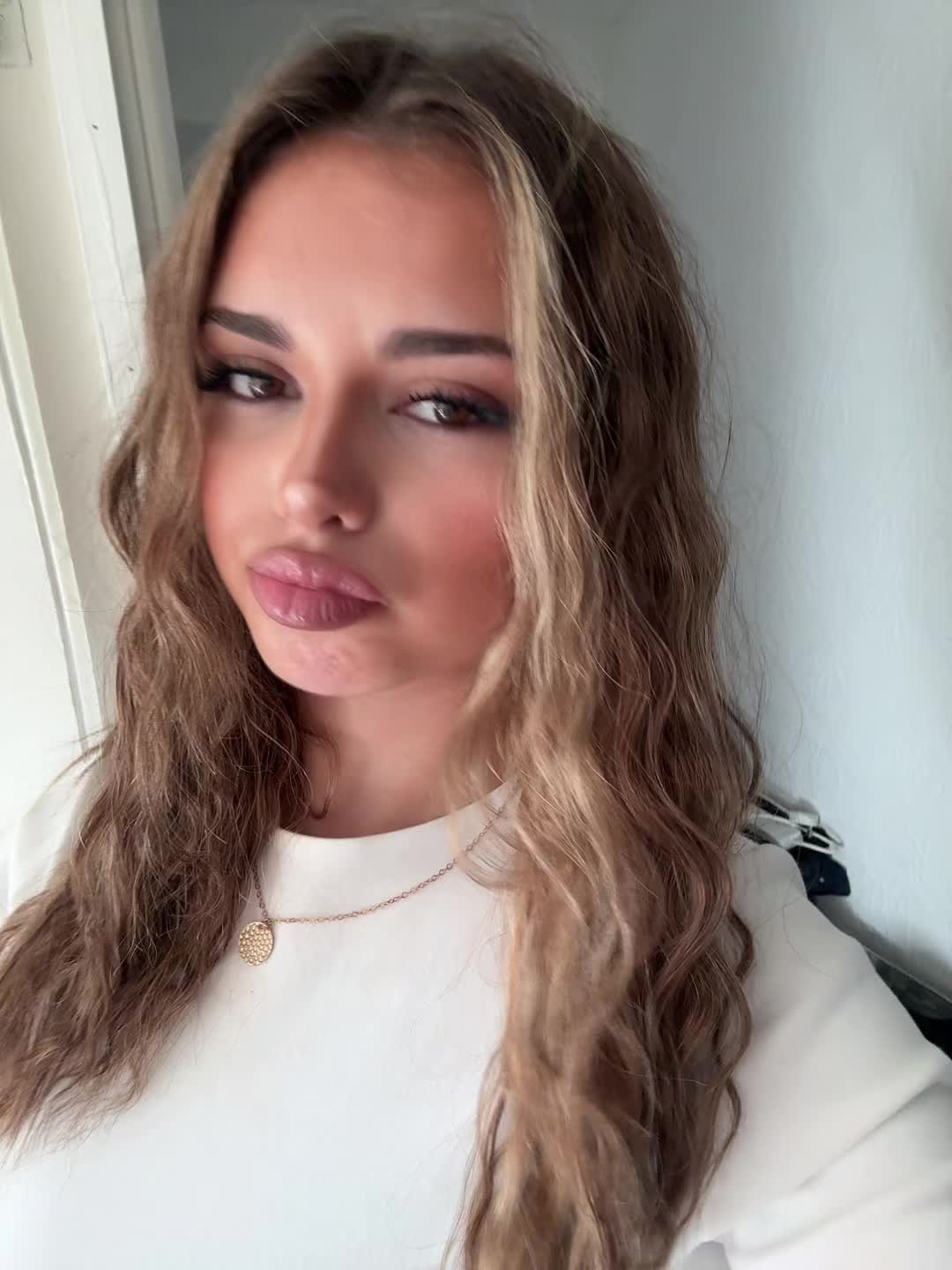 @👸🏽
