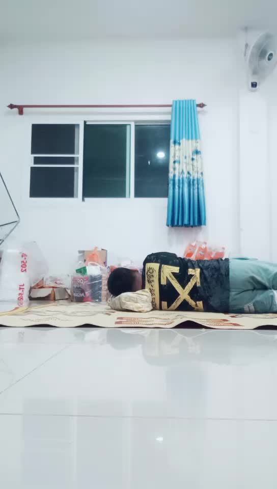 @ปอร์เช่AND THE GANG