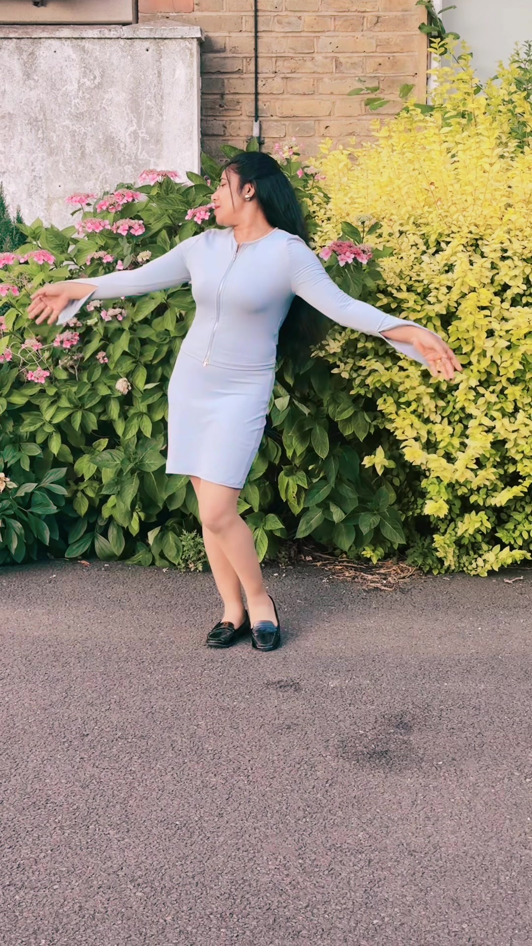 @annedeepika