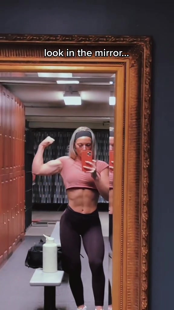@Girls with Muscle
