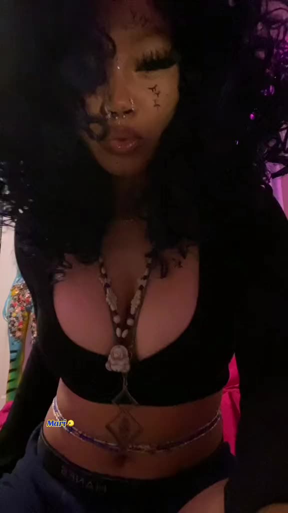 @Mari🐤
