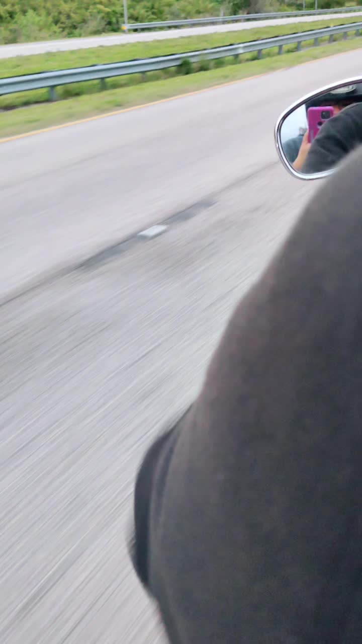 @𝘊𝘩𝘢𝘯𝘥𝘭𝘦𝘳𝘉𝘪𝘯𝘨_𝘈𝘍