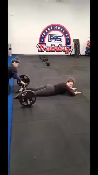 @Nikki_Lisette