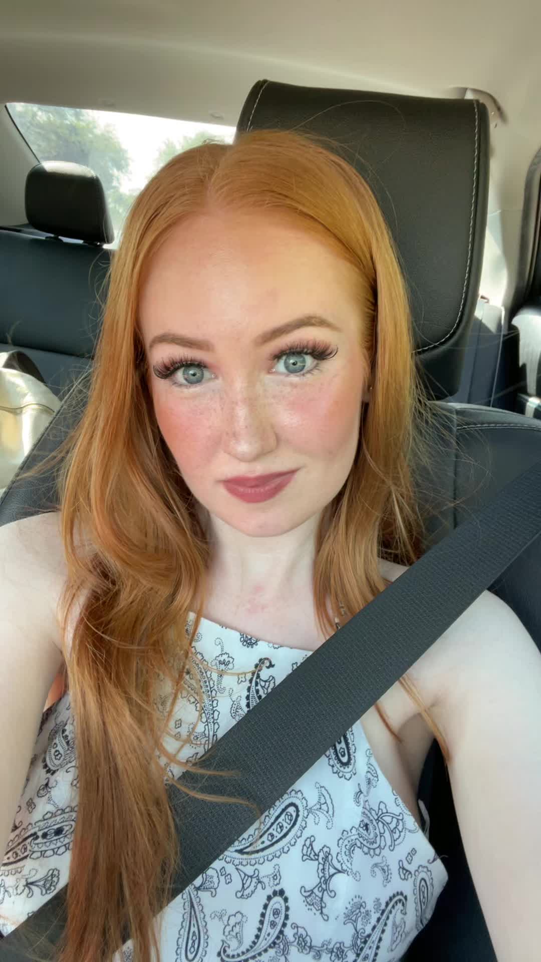 @AshleyandKayley