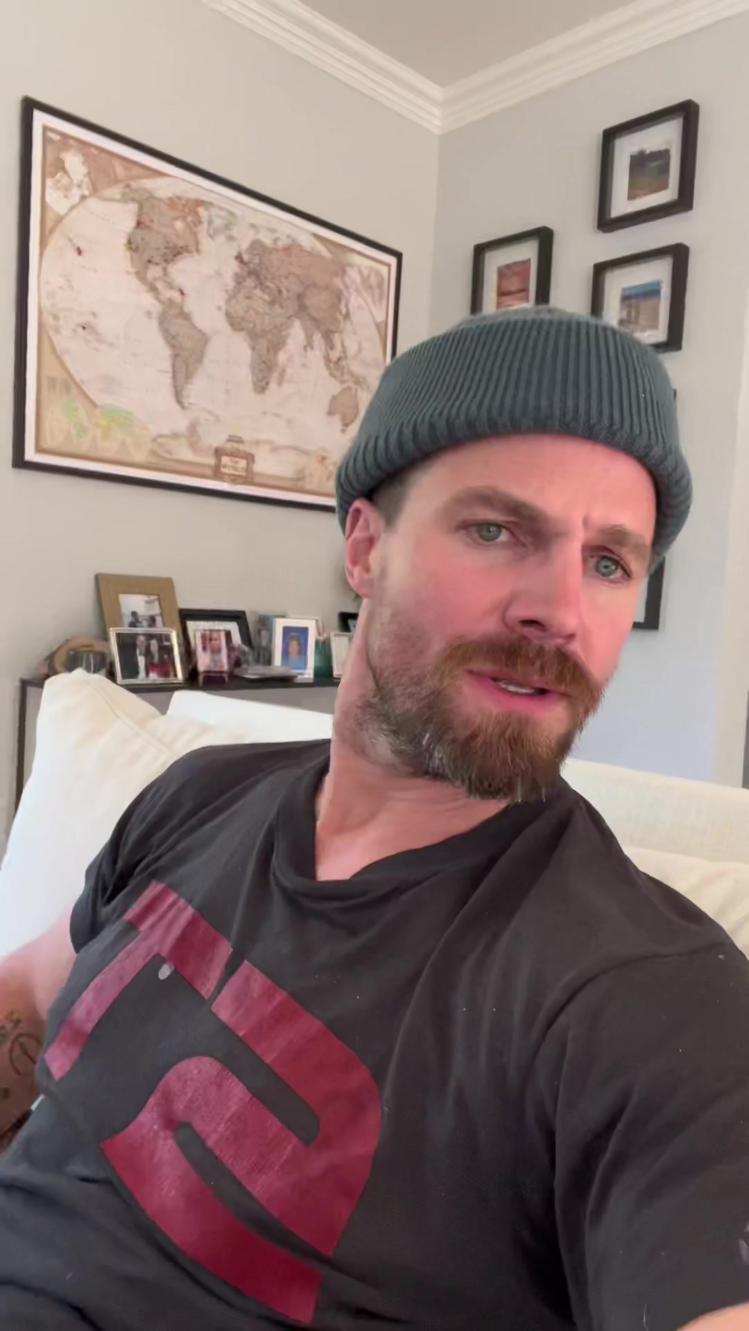 @Stephen Amell