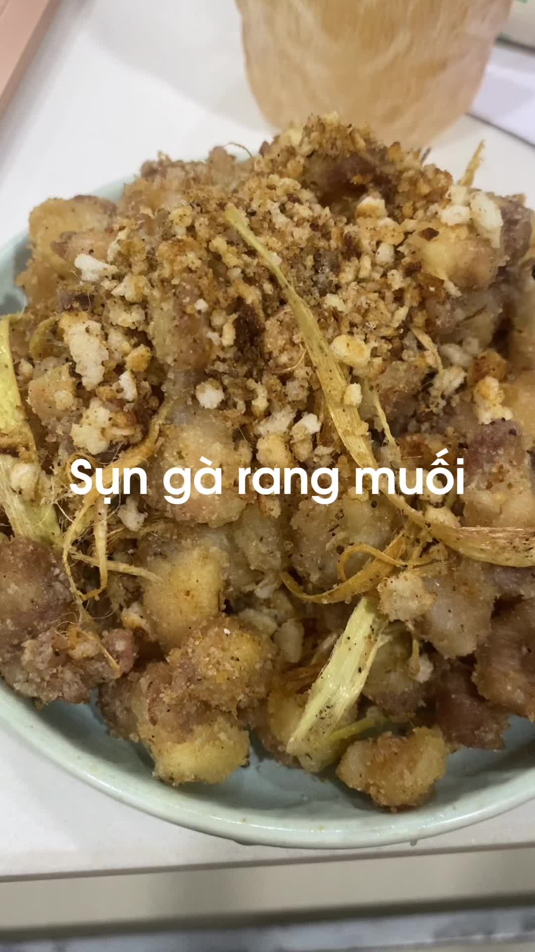@Ch&acirc;u Yến