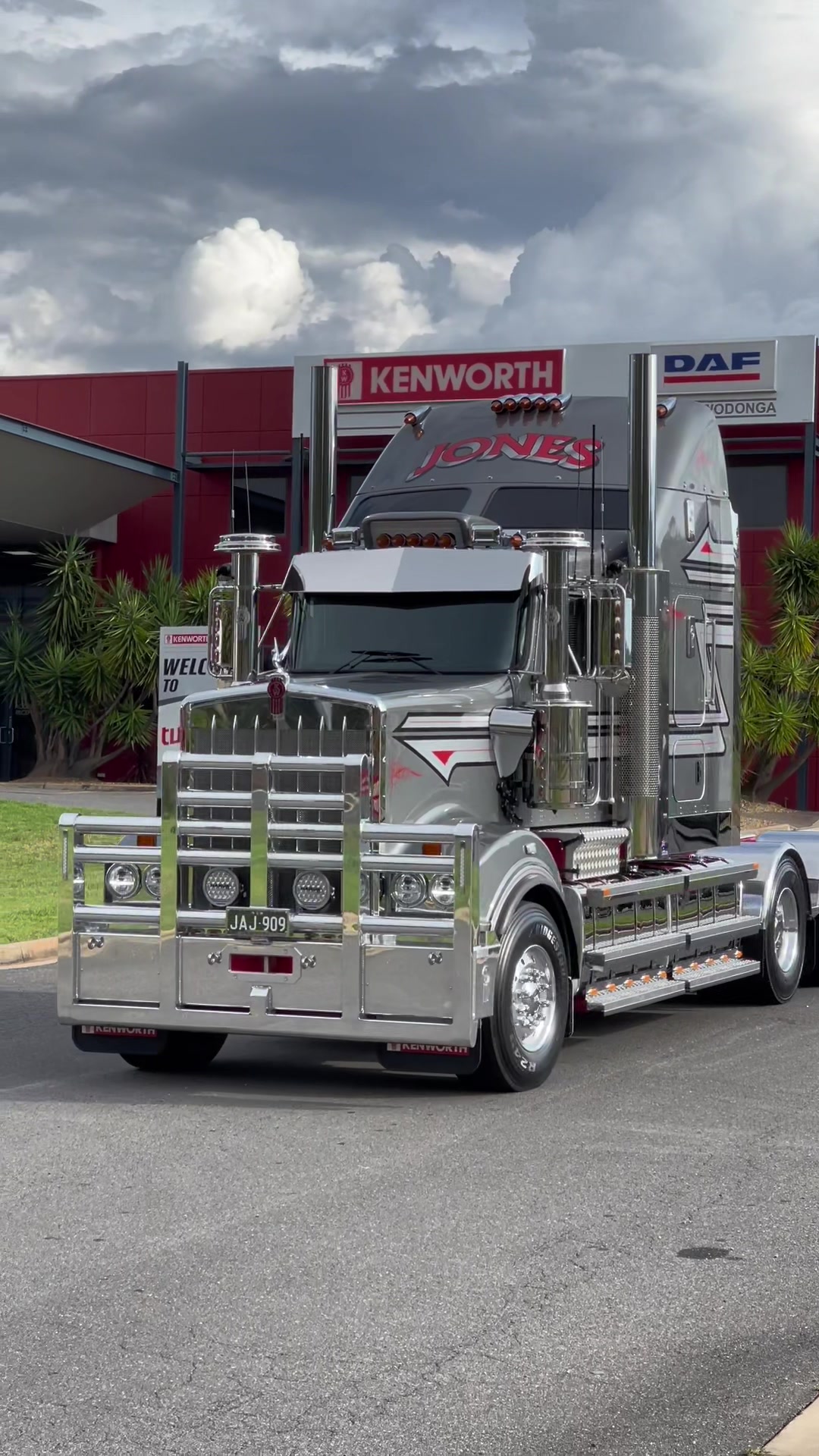 @Twin City Truck Centre
