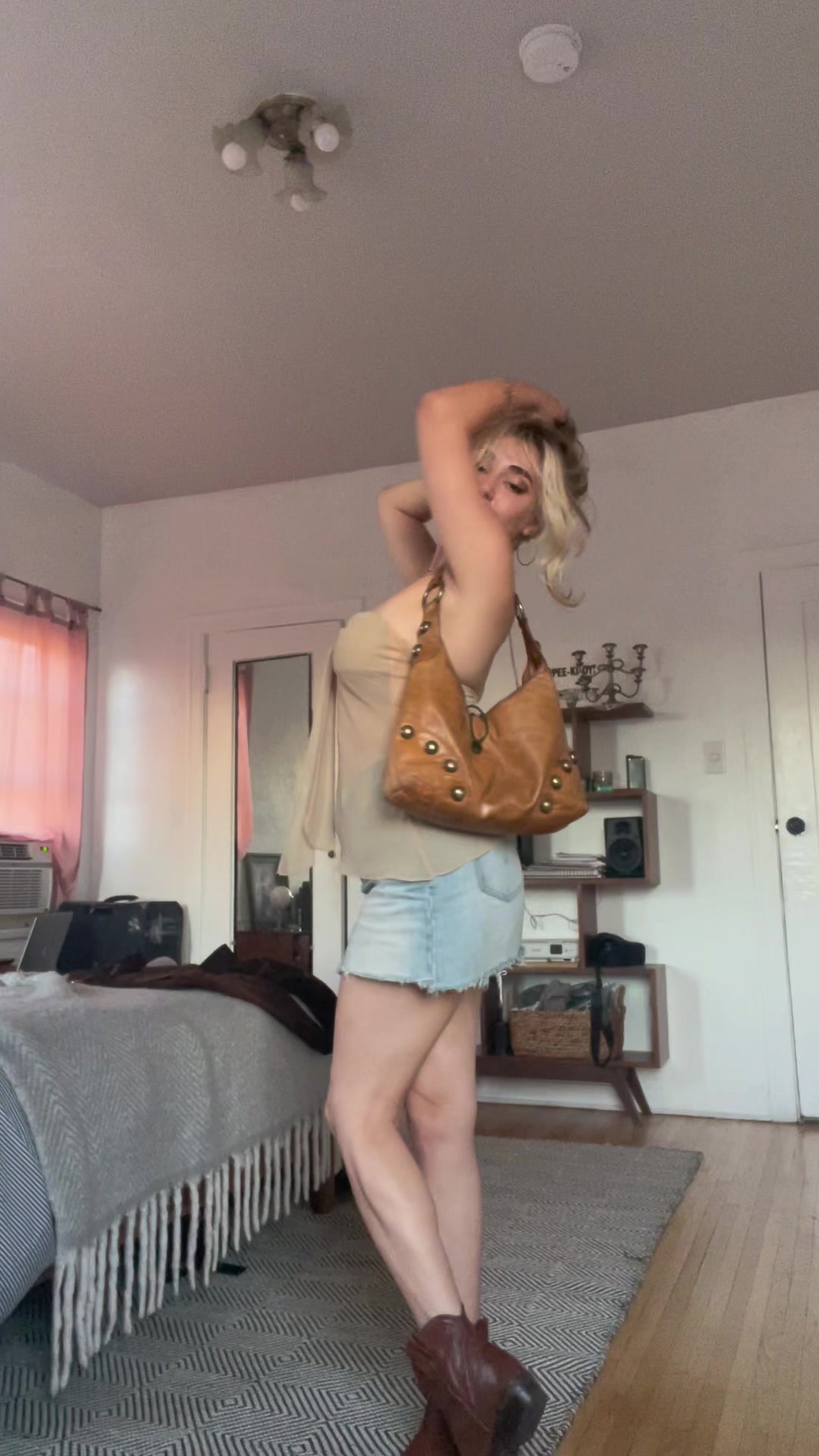 @Gabriela