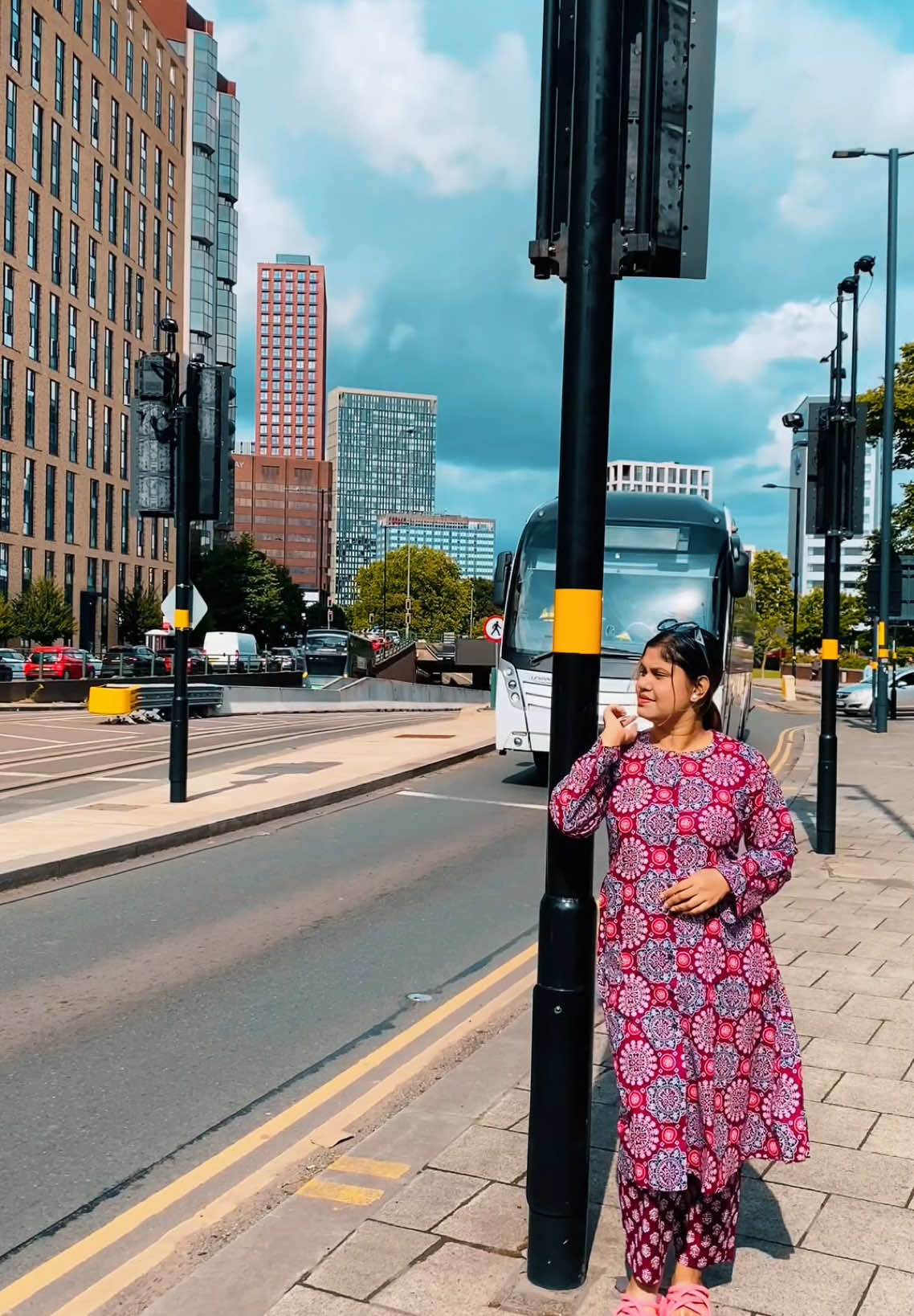 @Loliz London