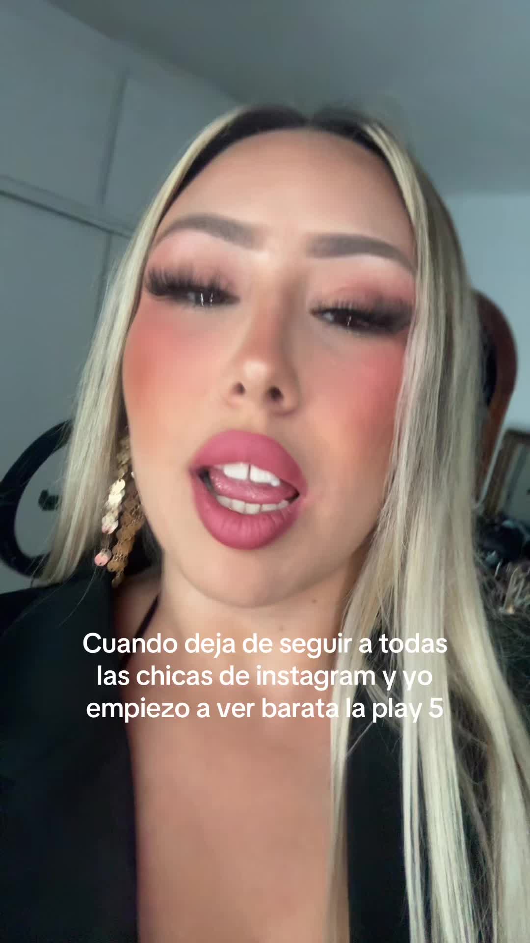 @Noemi123130