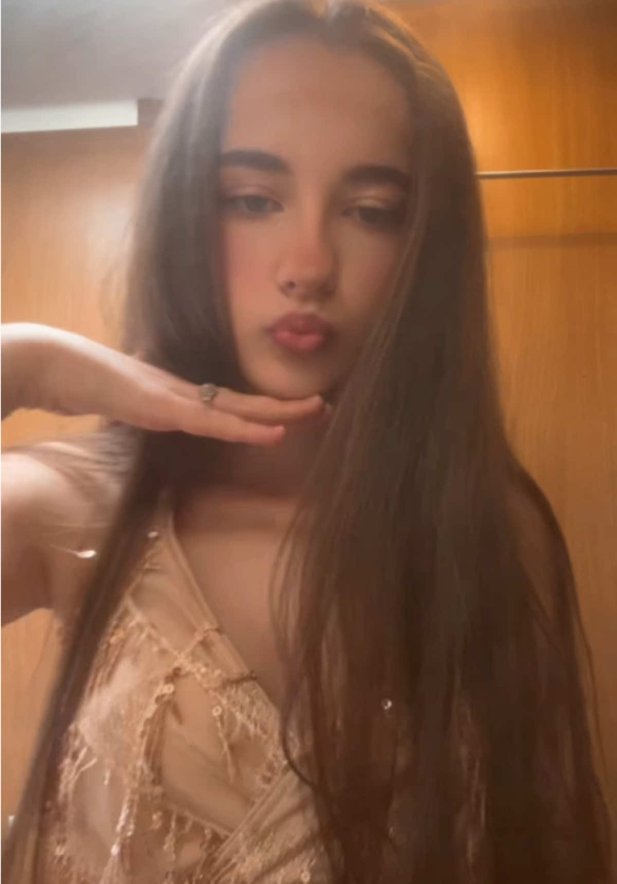 @Leona13