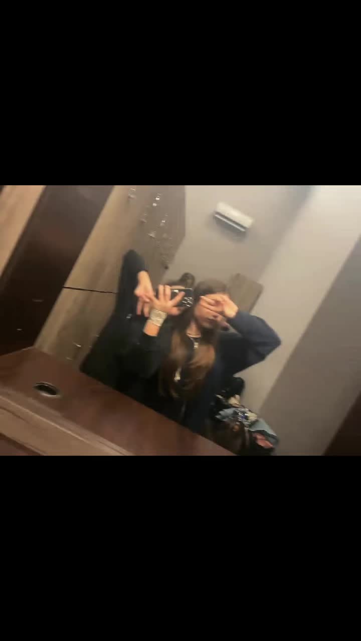 @~F.C