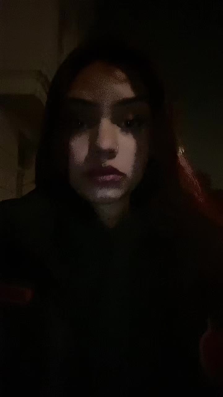 @whosari21