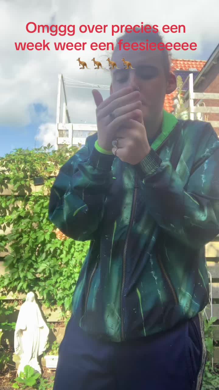 @Levi Veen gabberin 🦘🦘🦘
