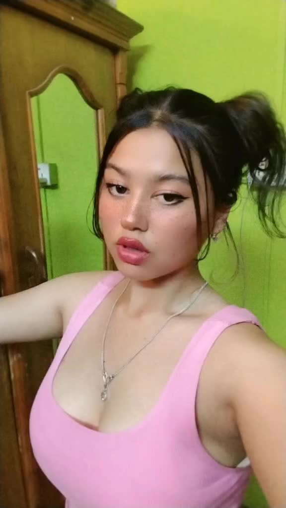 @👀Buttercup🐷