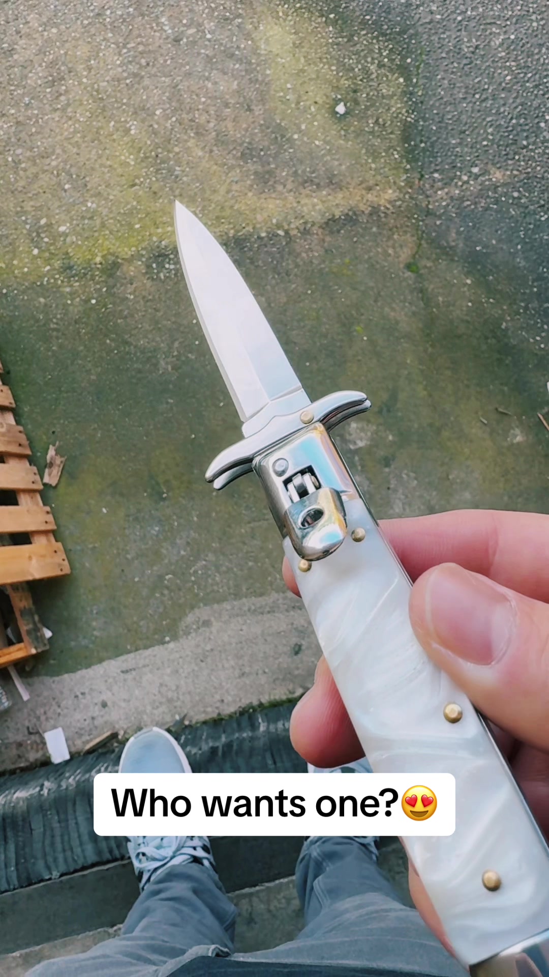 @MEGA.KNIFE