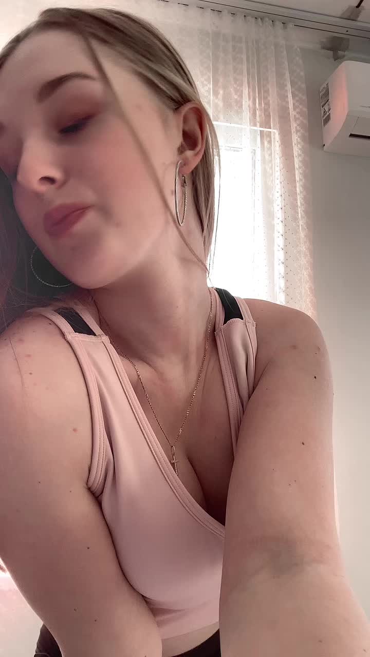 @Анюта🌿