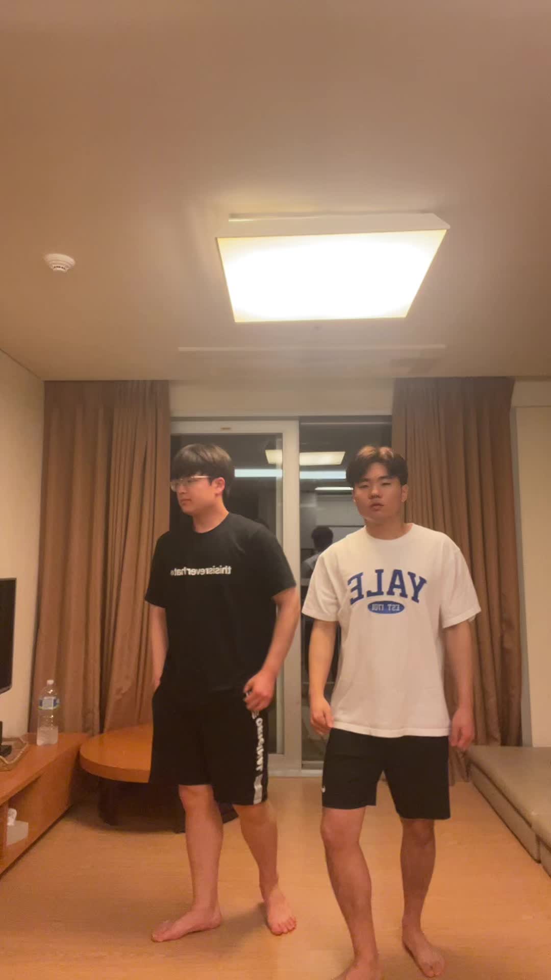 @큐디
