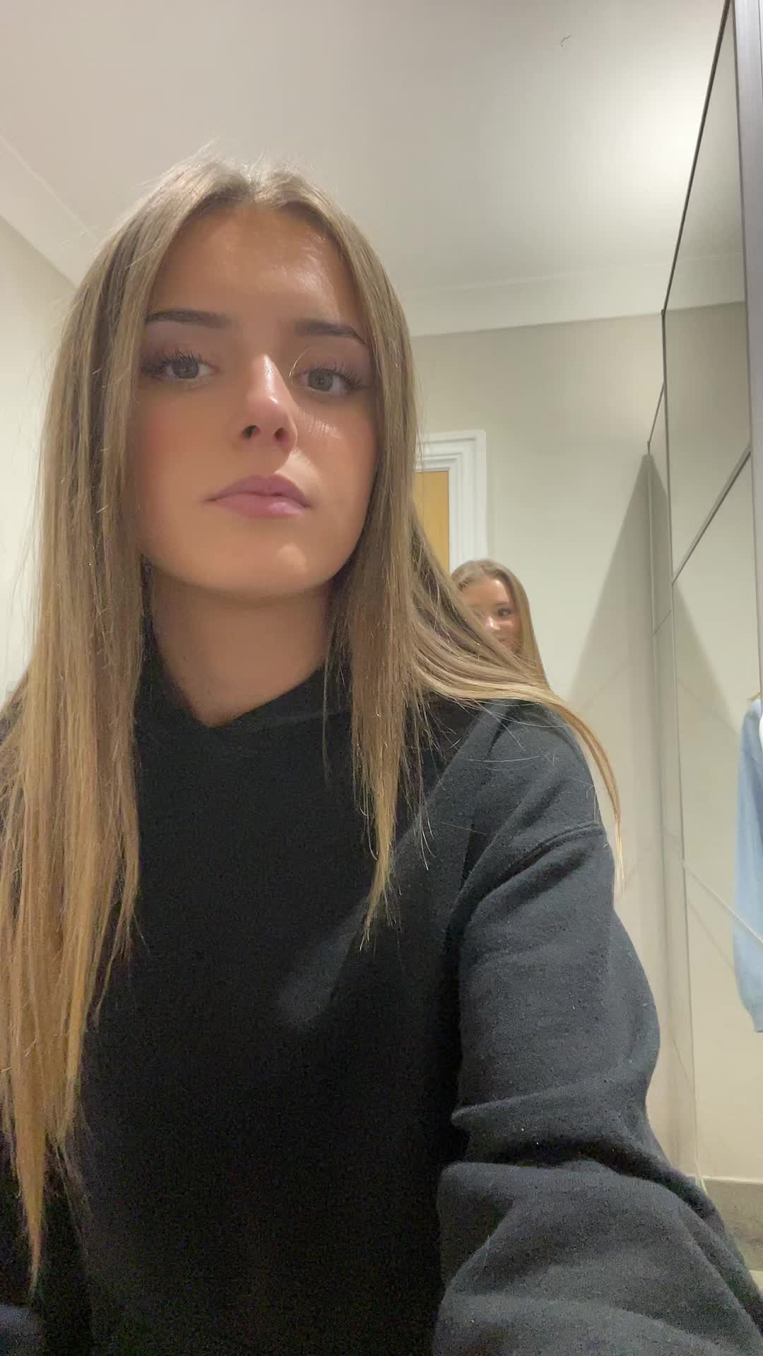 @godmdksjsnsj