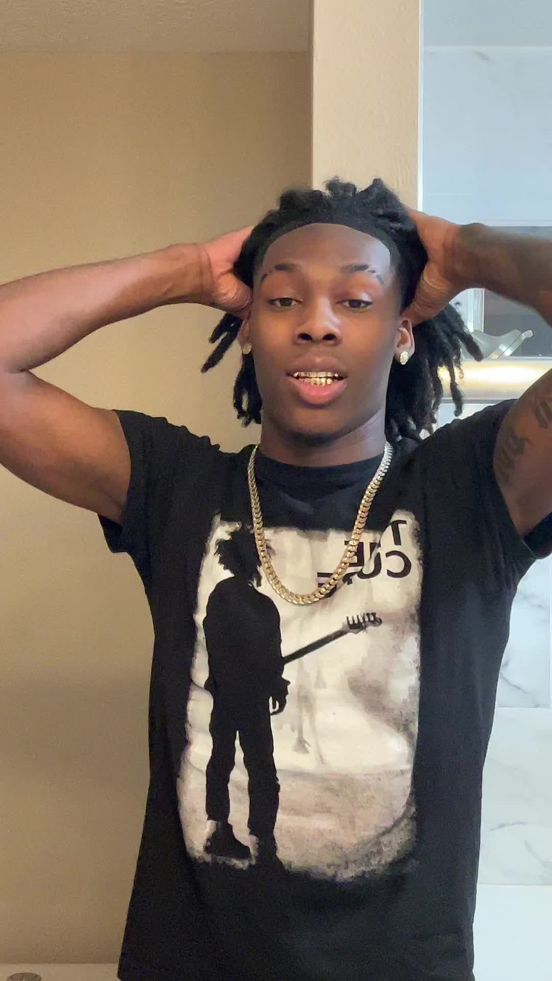 @Kay🖤💰