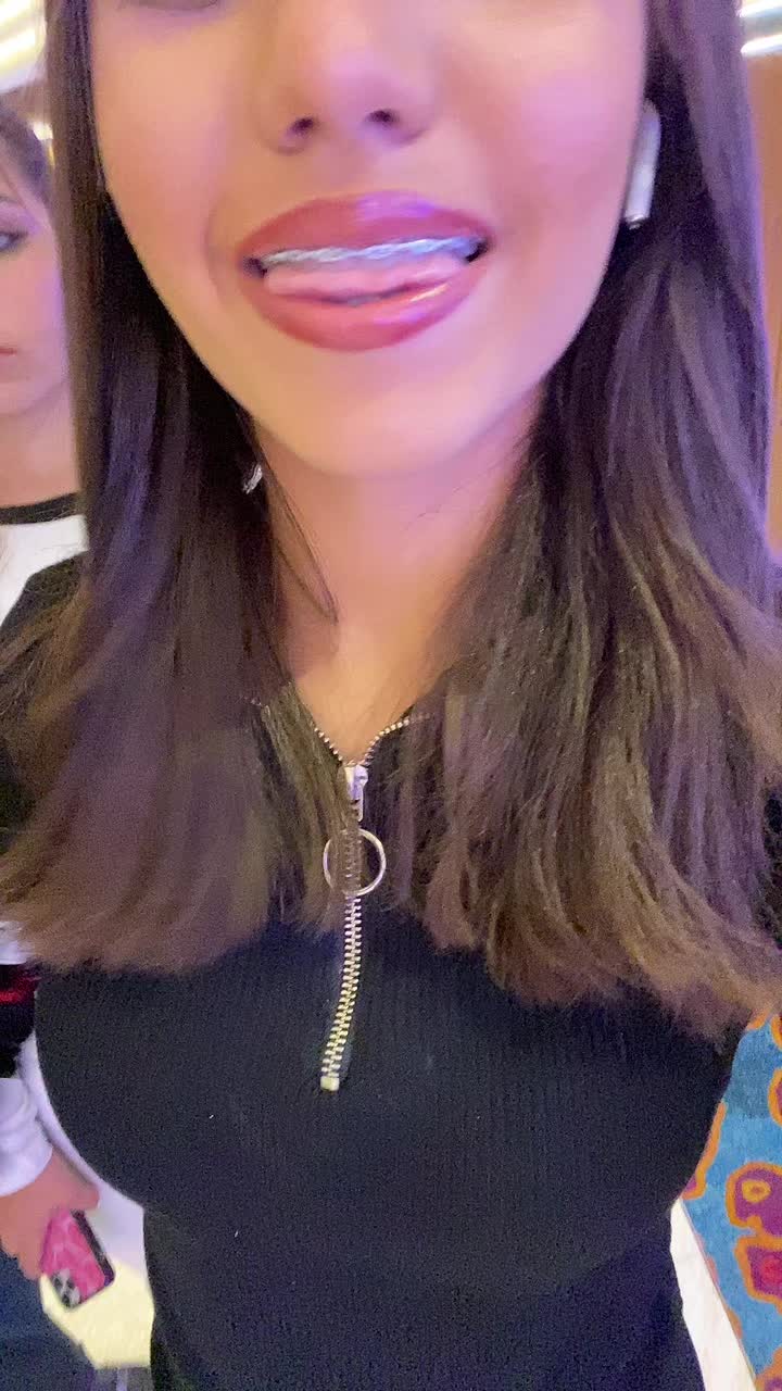 @hi
