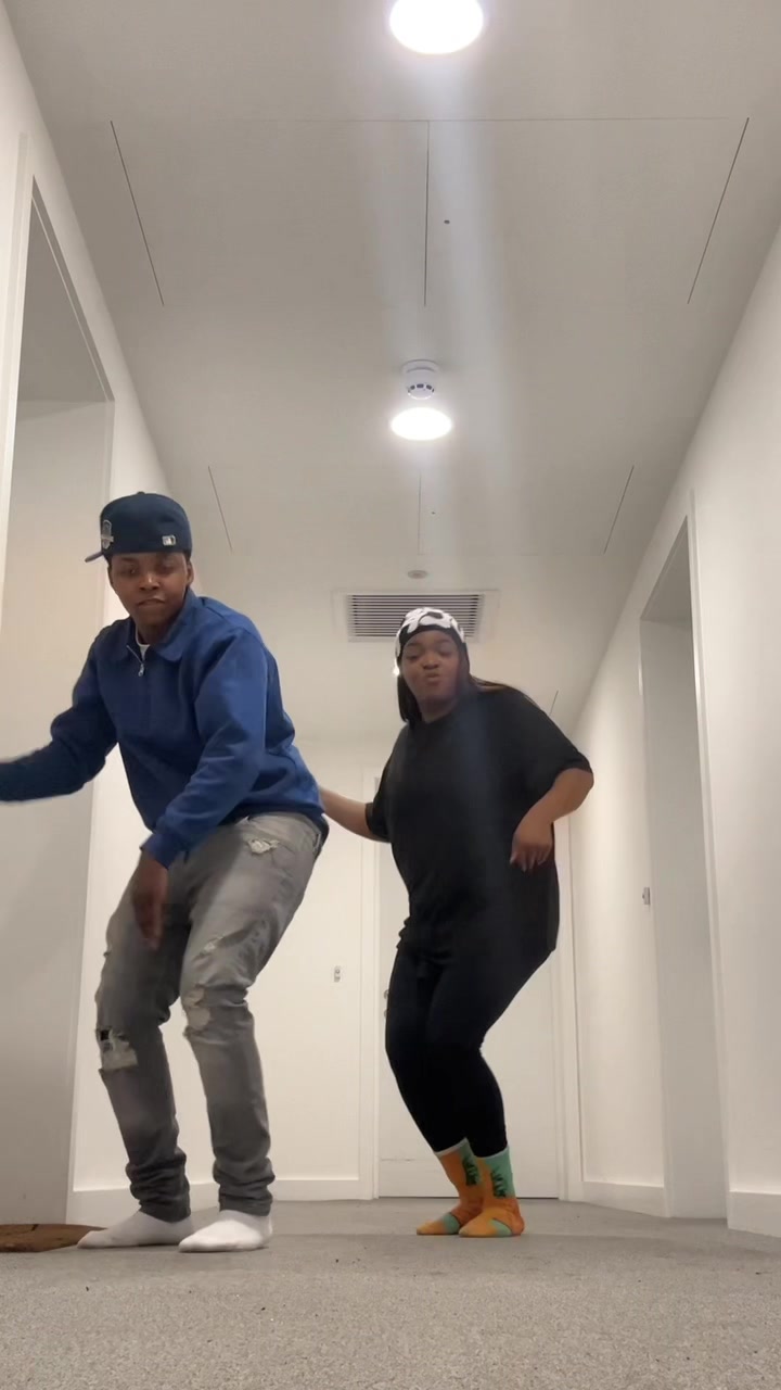 @DJEmz