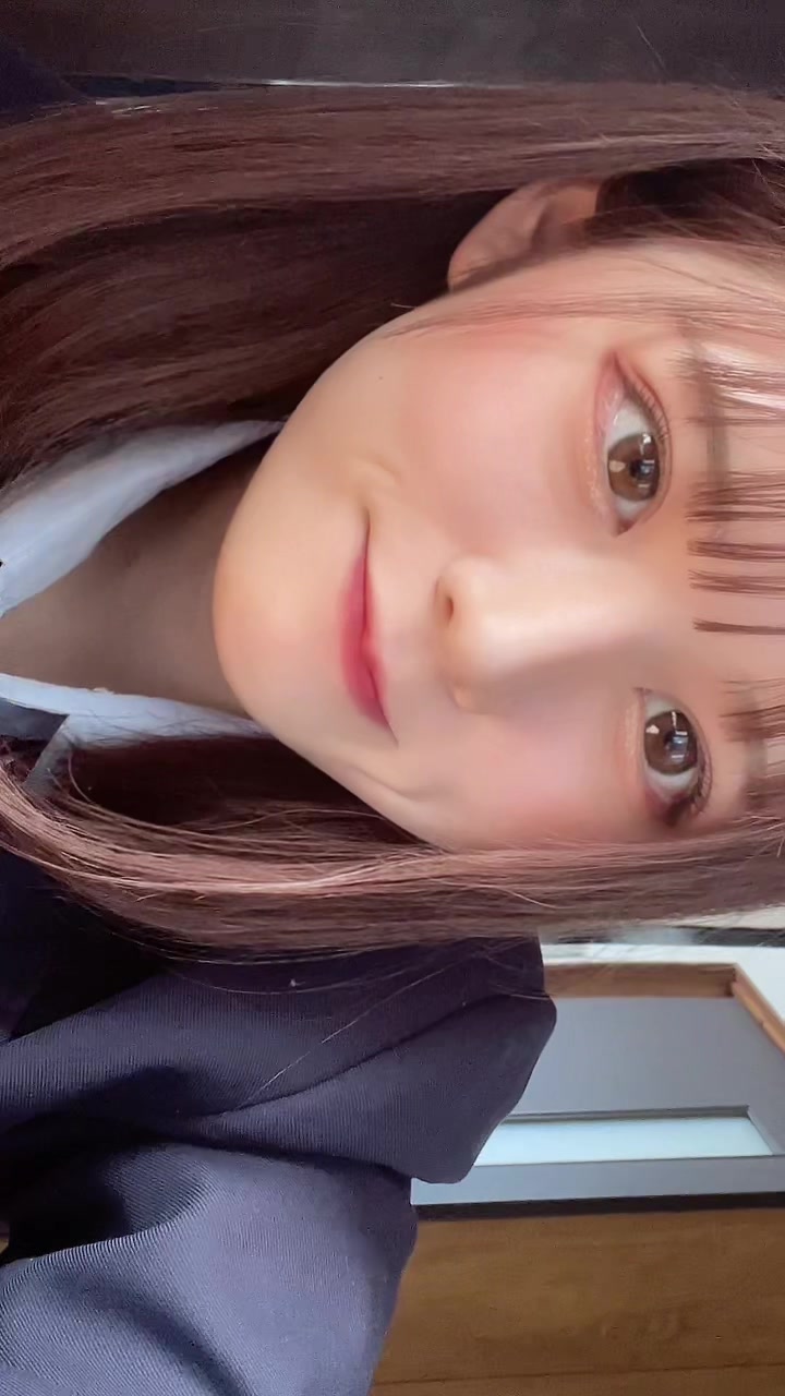 @栞麗(しおり)