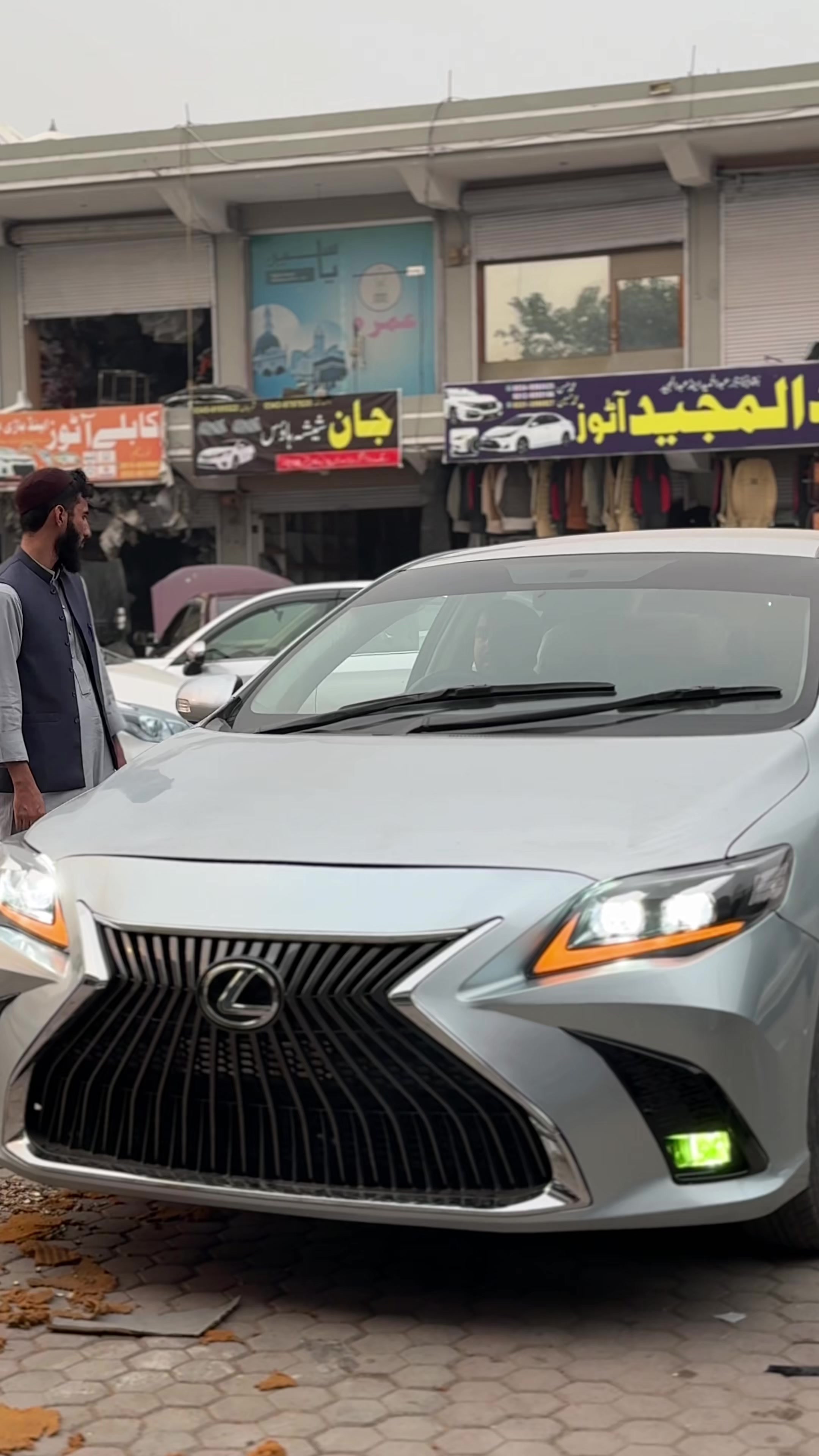 @Shoukat Autos (Peshawar)