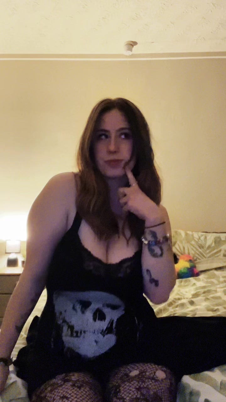 @Jessica🦇🖤