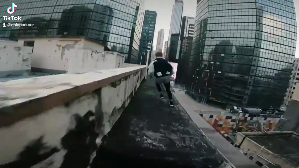 @EPIC PARKOUR