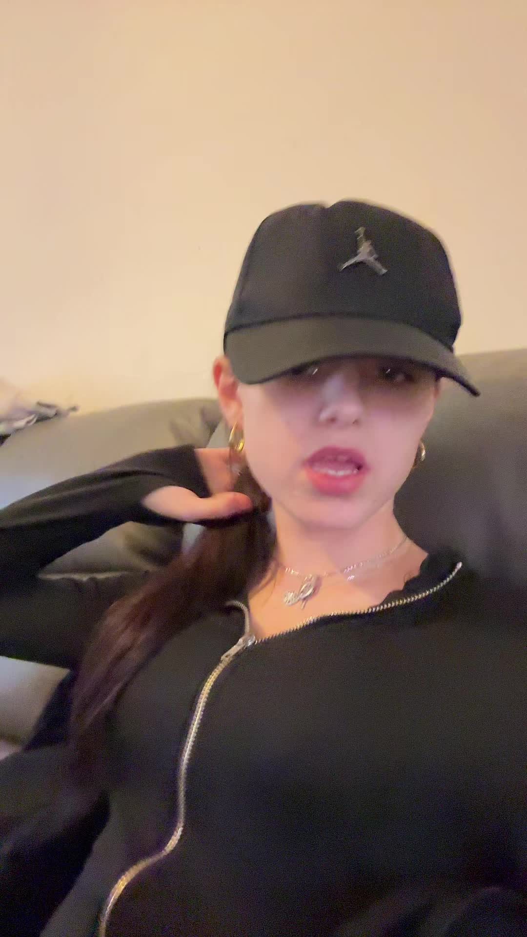 @๐โด๐๐ ๐