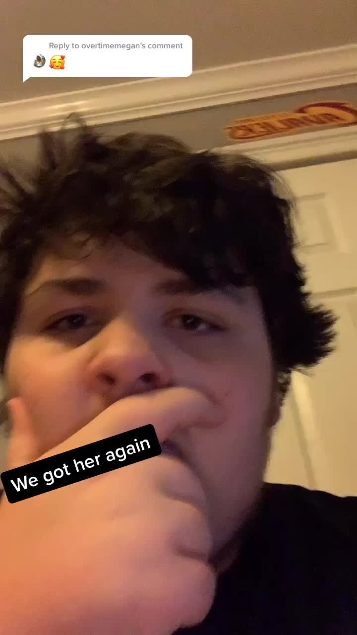 @NoBodyLuvsClaped