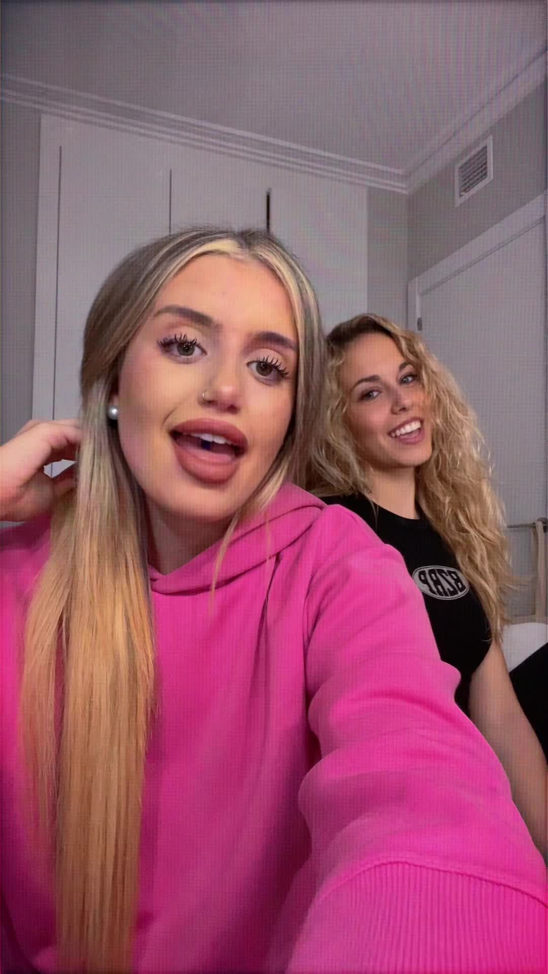 @pauulaapoza