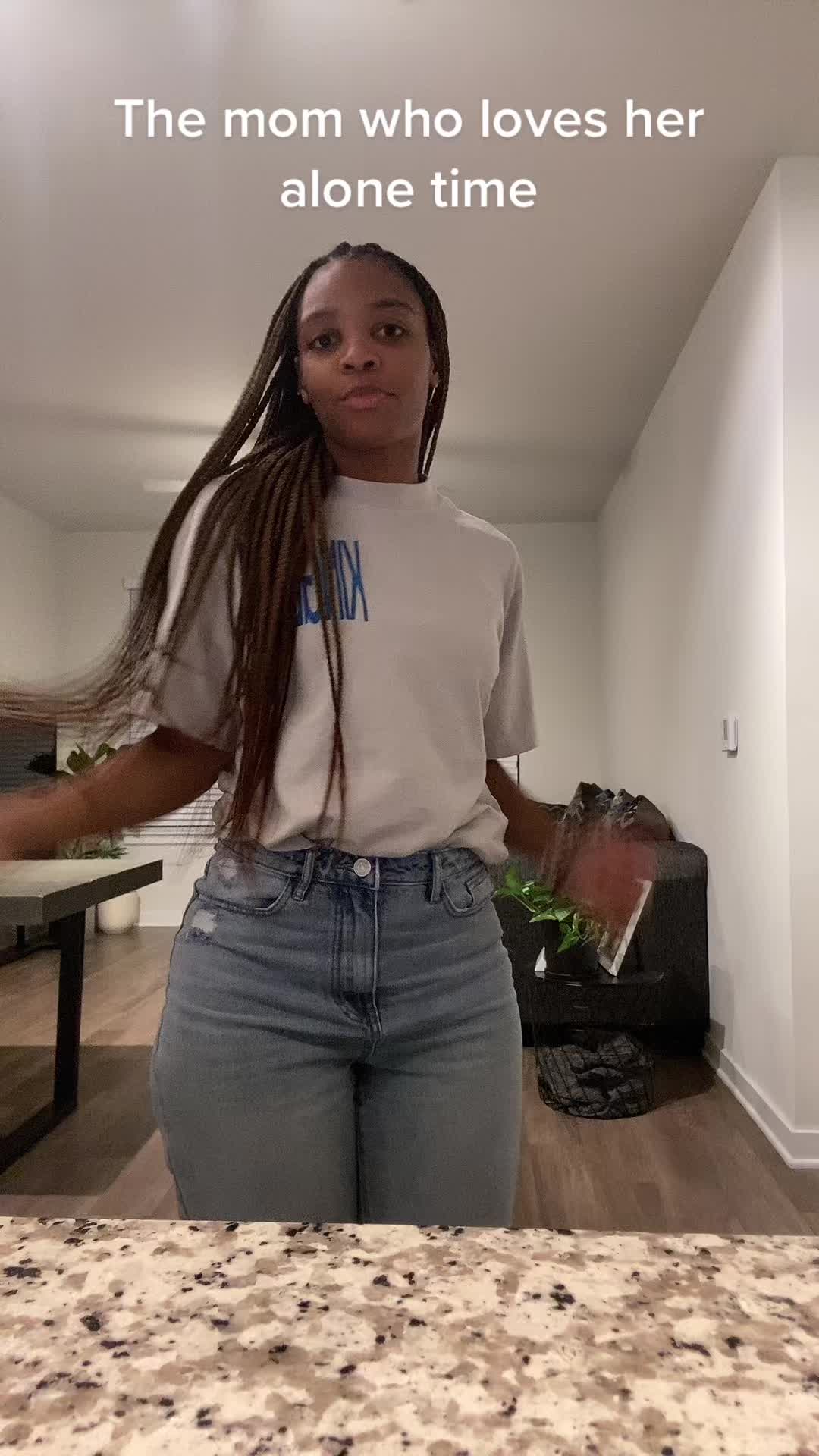 @Queennavyblue