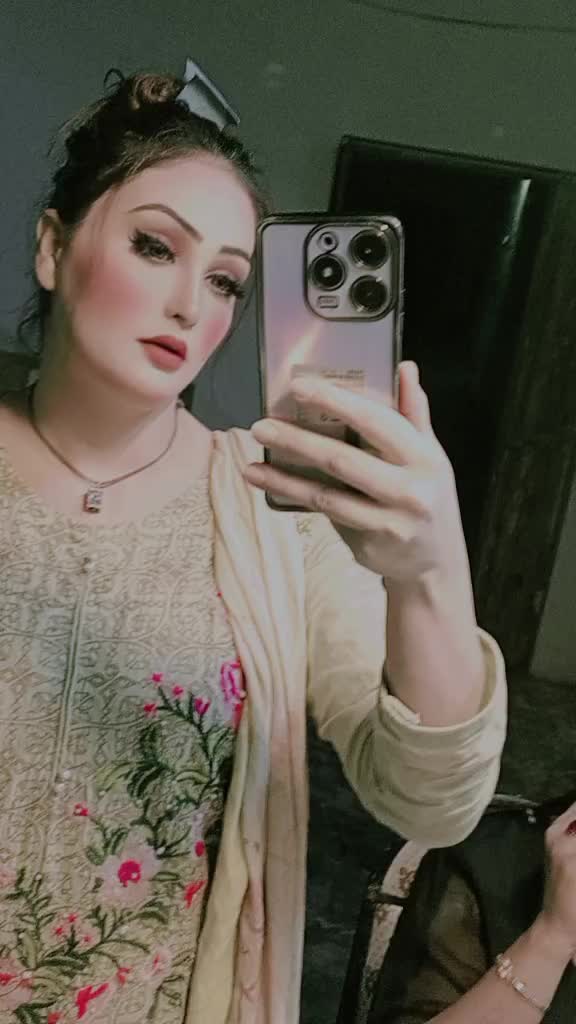 @Ayesha Queen 👸