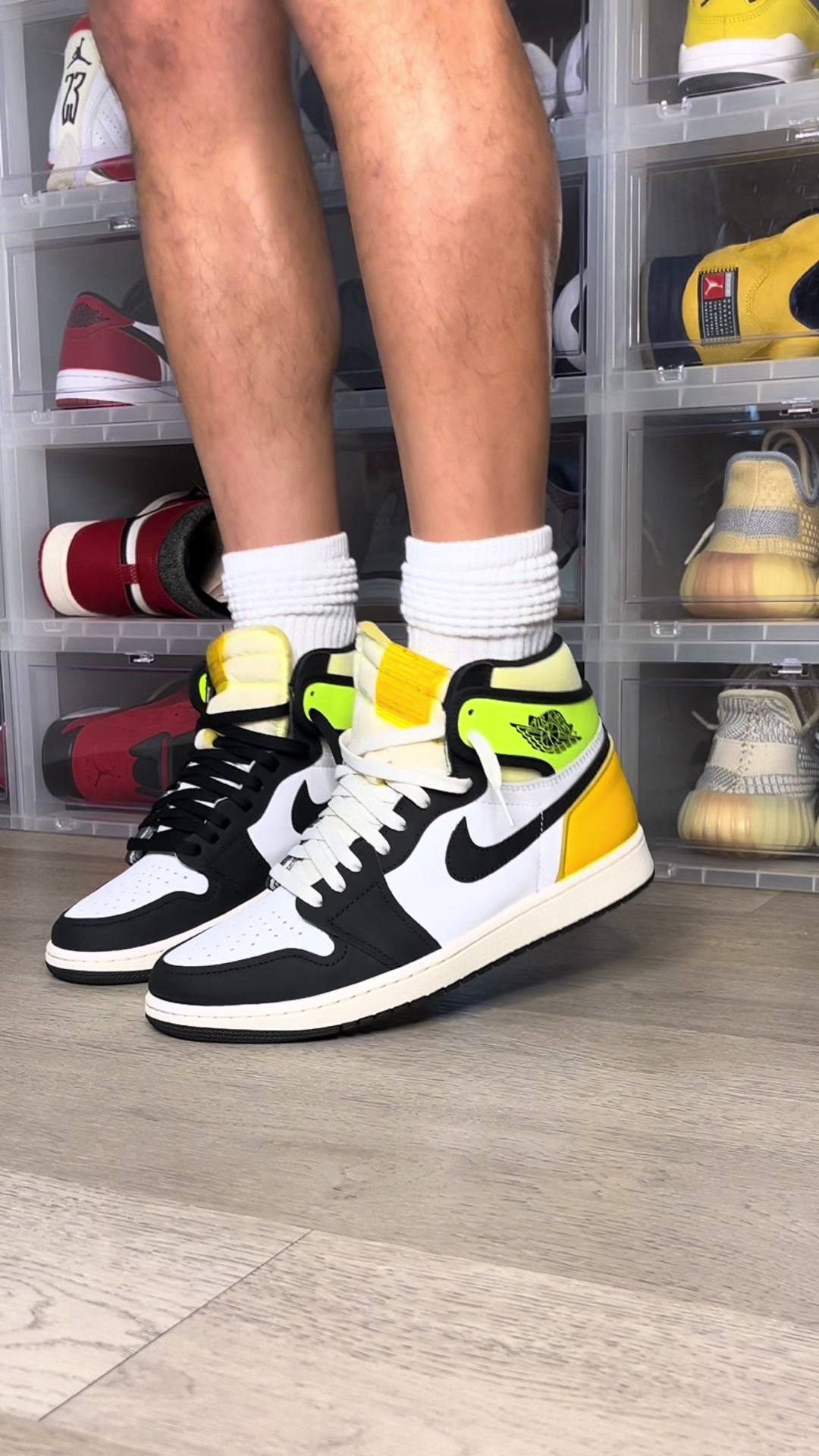@MrSneakerWall