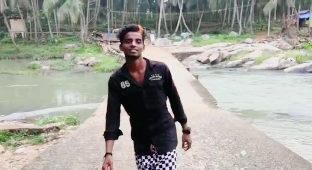 @R&atilde;j&ecirc;sh L&ecirc;&oslash;