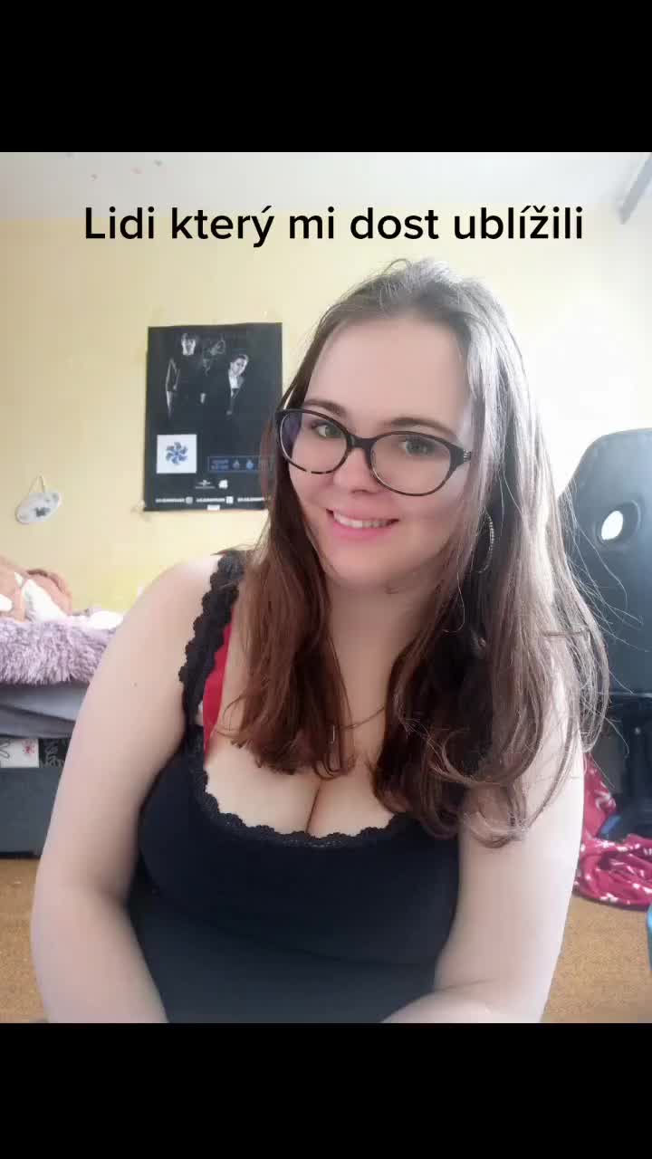 @Ellienka