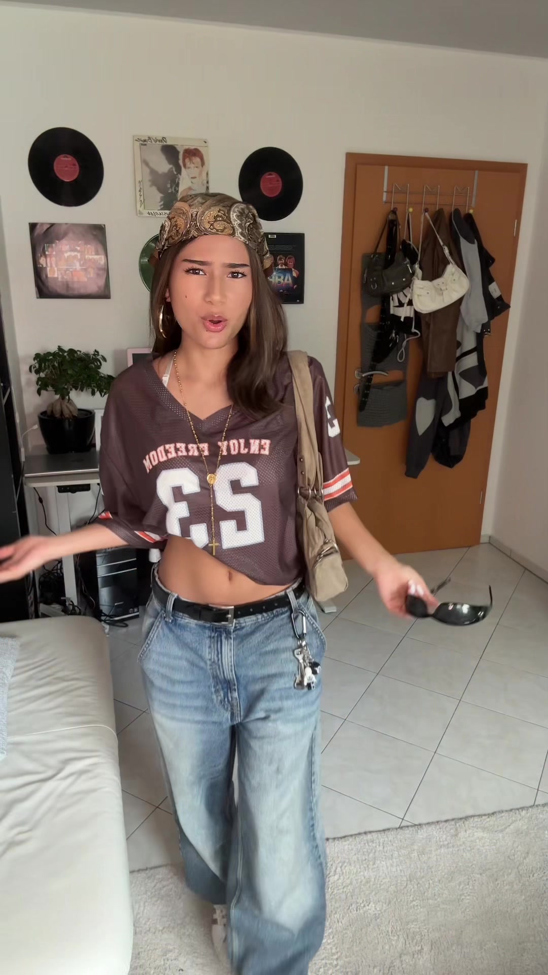 @Isabella