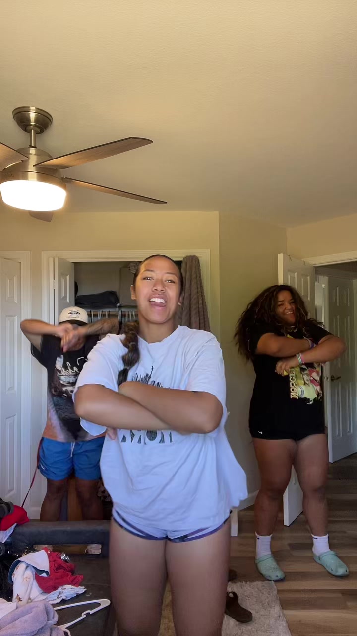 @jackieee