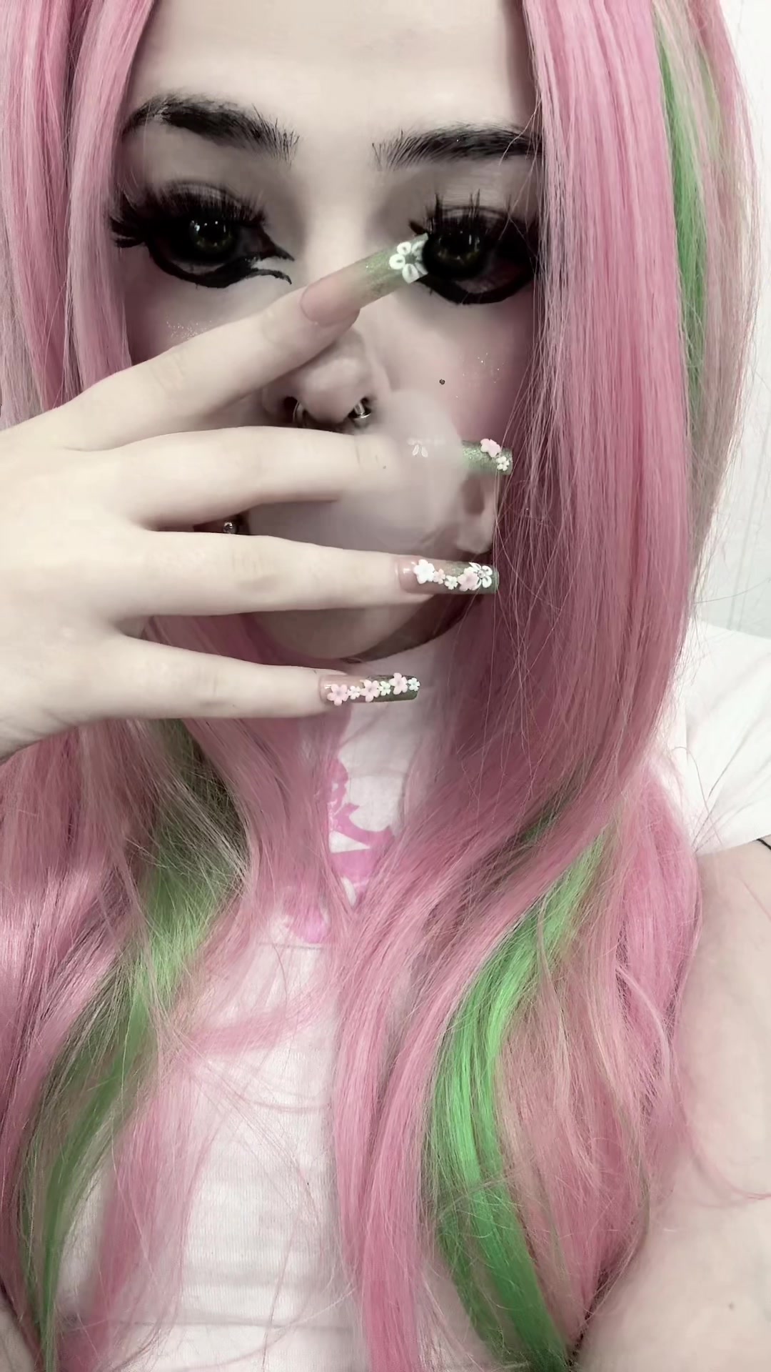 @☣️Suzie Rain☣️