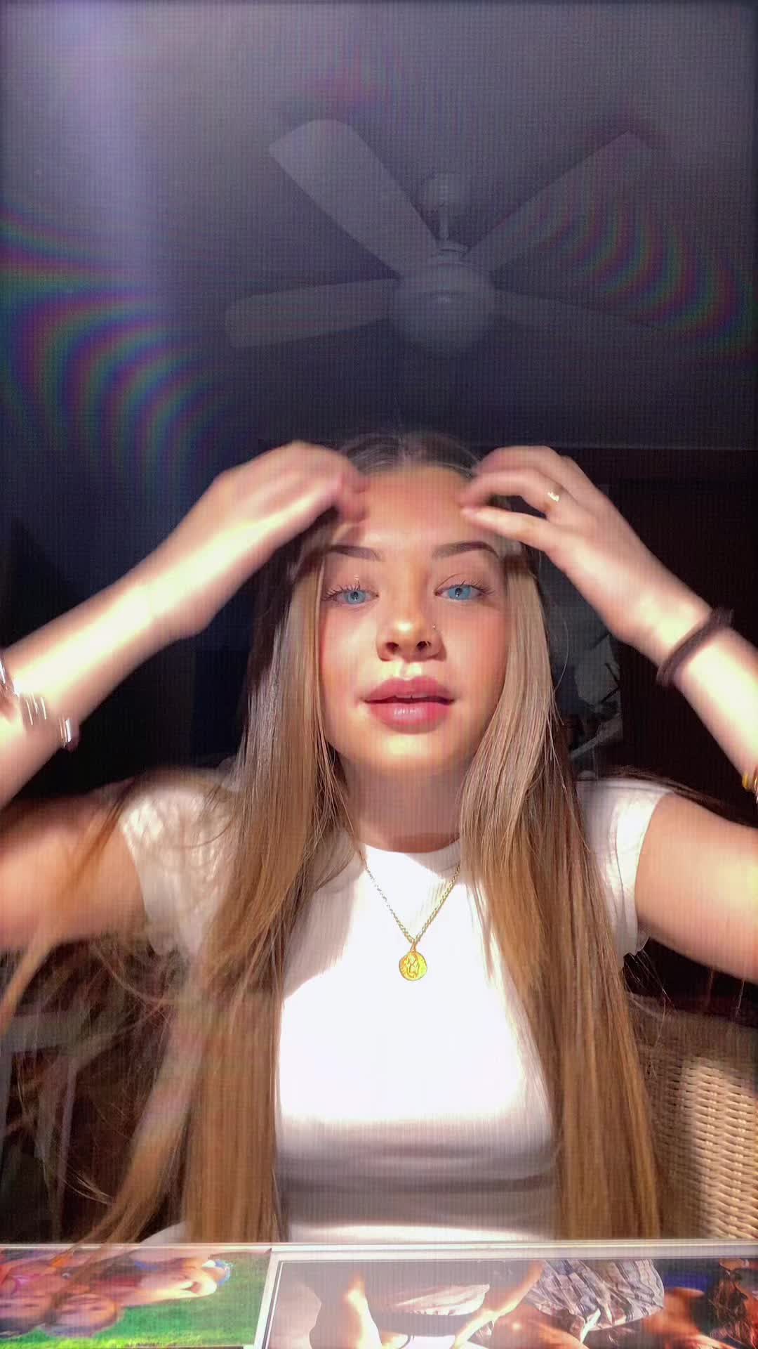 @aalbii