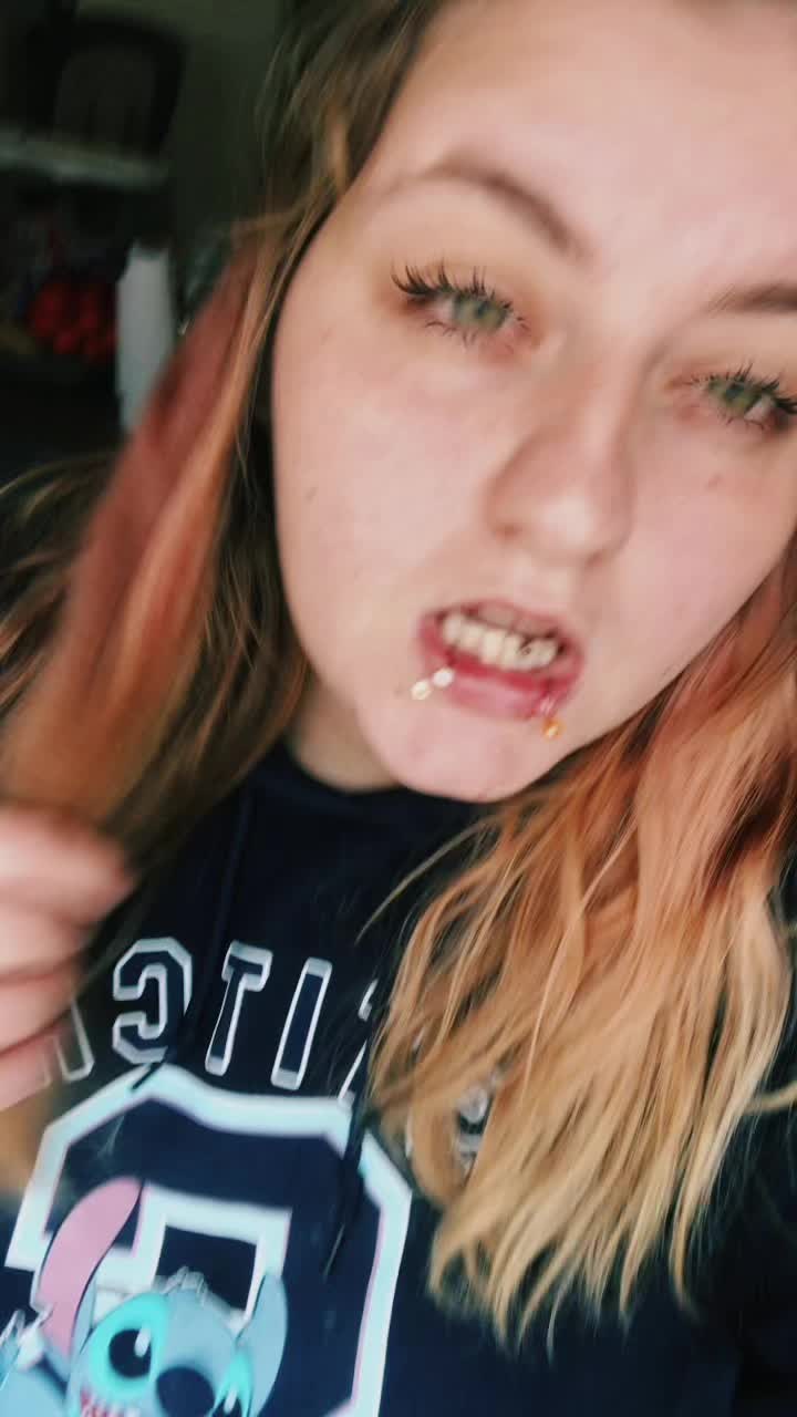@Dani 🐰😍🎃👻