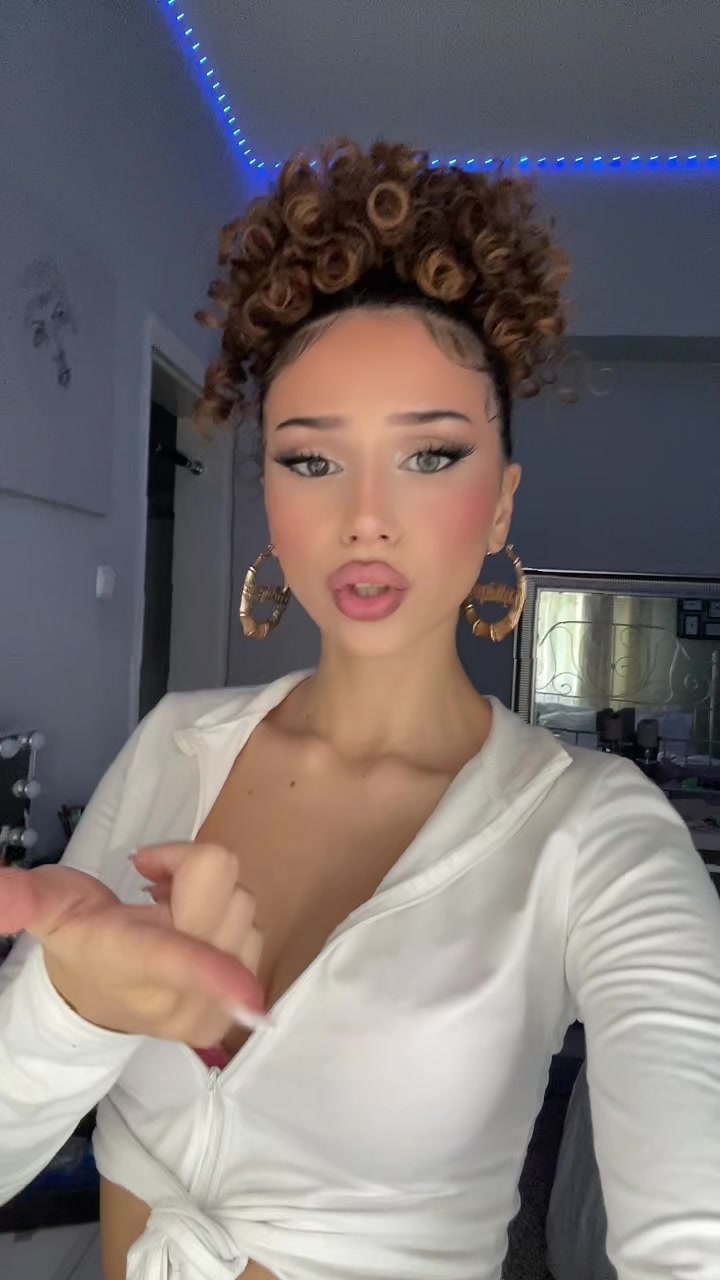 @🍸